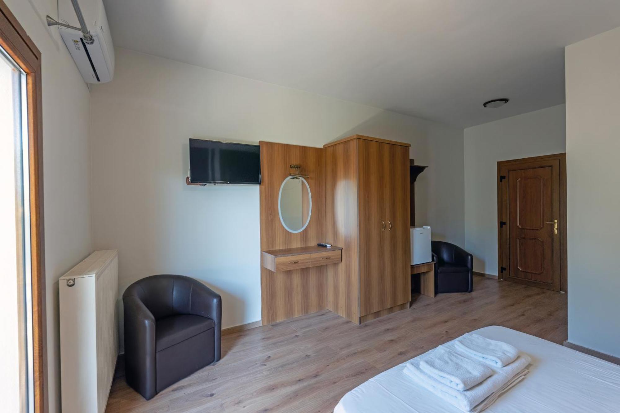 Hotel Agistro Angistron Ngoại thất bức ảnh