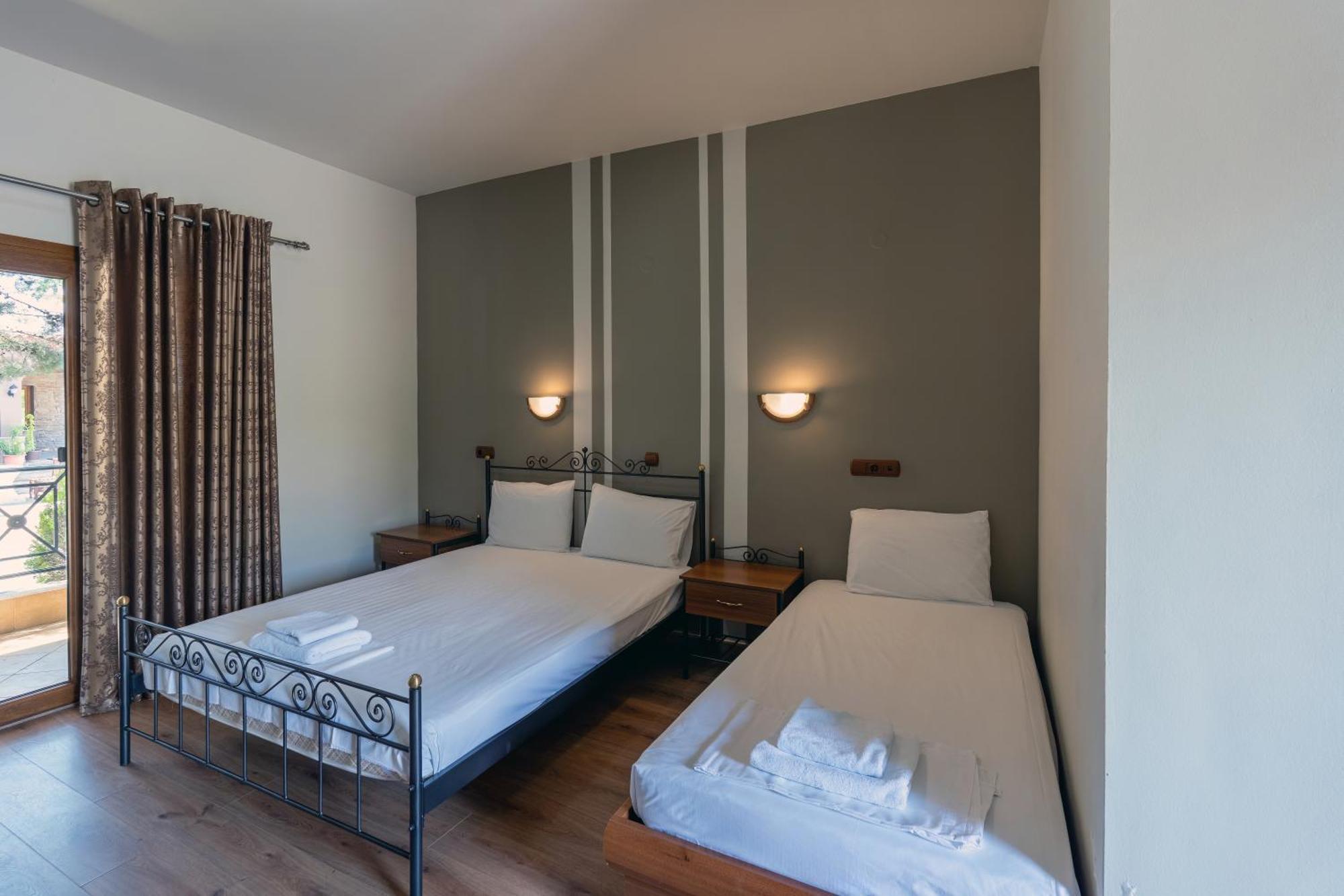 Hotel Agistro Angistron Ngoại thất bức ảnh