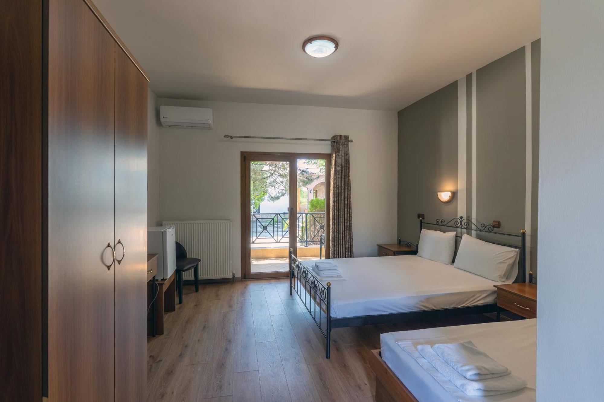Hotel Agistro Angistron Ngoại thất bức ảnh