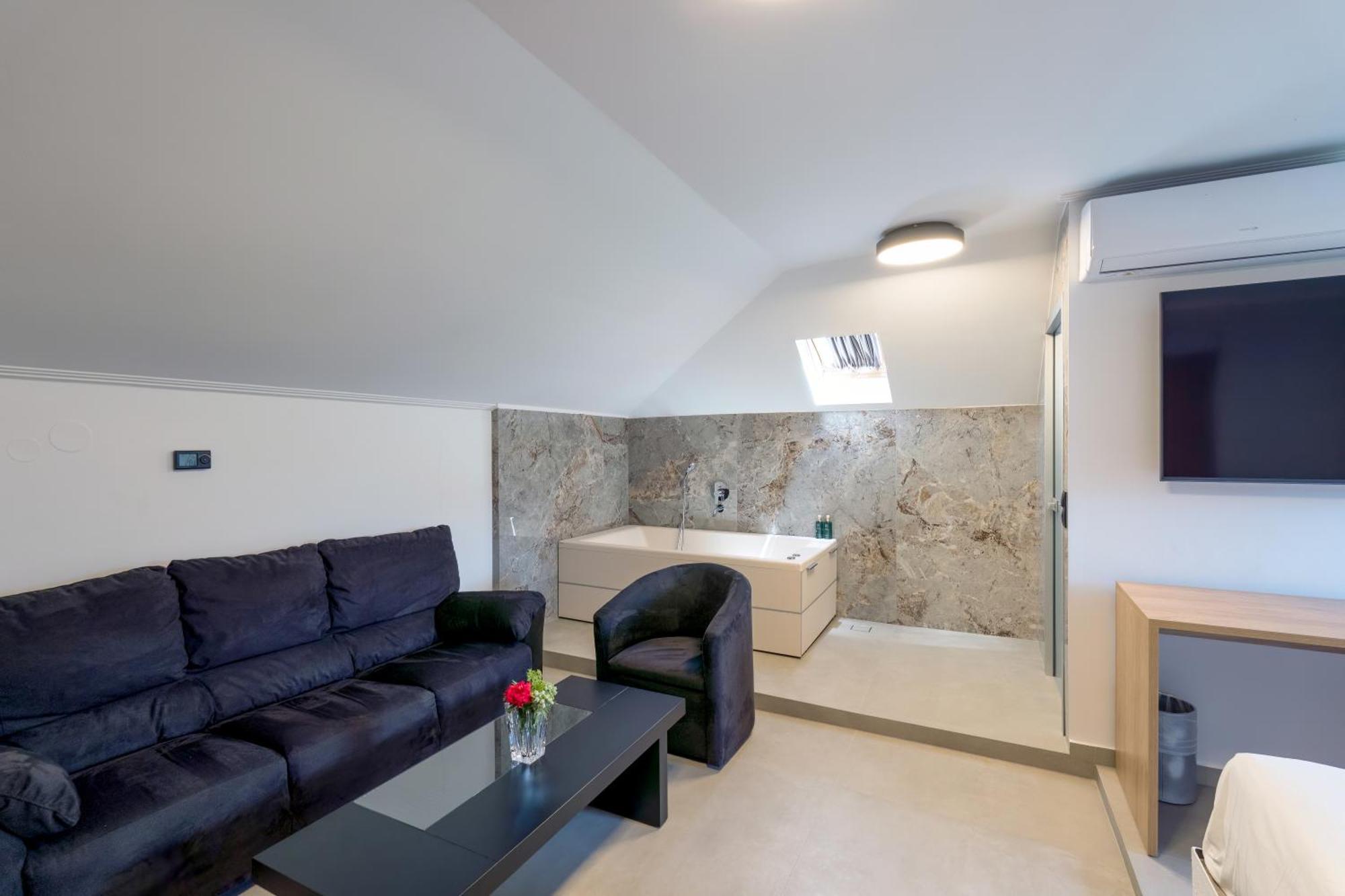 Hotel Agistro Angistron Ngoại thất bức ảnh