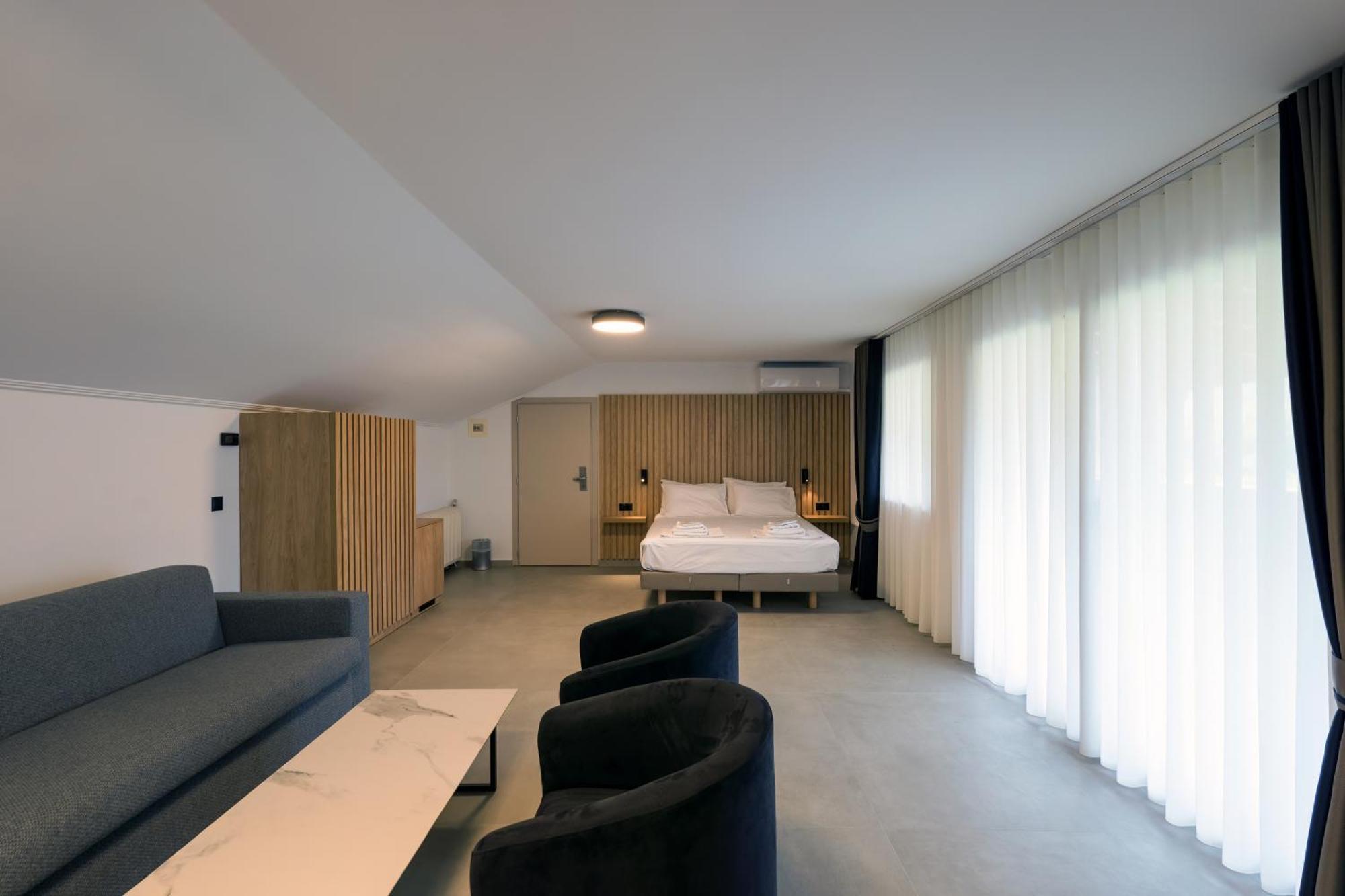 Hotel Agistro Angistron Ngoại thất bức ảnh