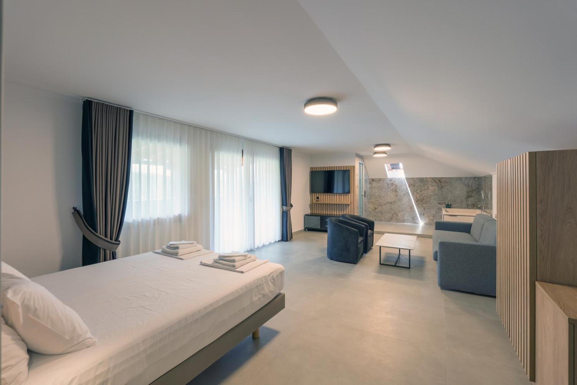 Hotel Agistro Angistron Ngoại thất bức ảnh
